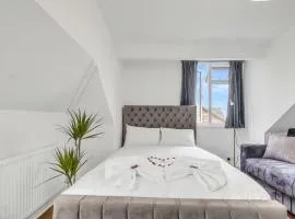 Loft Studio, Free Parking, 15min to Underground