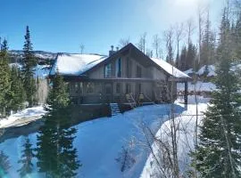 Luxury Mountain Retreat