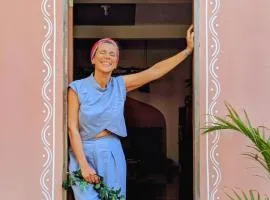 Casa das Irmãs - Só Mulheres - Women Only
