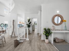 Driftwood Ocean Retreat, Hotel in Humacao