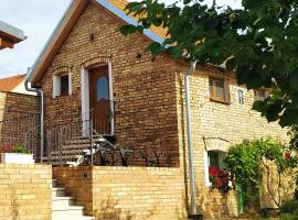 Starý dvůr pod Pálavou, villa in Šakvice