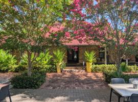 Mahogany Inn and Distillery, cheap hotel in Mahogany Creek