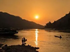 MEKONG BACKPACKERS Pakbeng