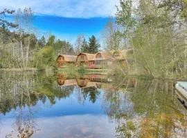 Spacious Sterling Cabin Game Room, Private Pond!