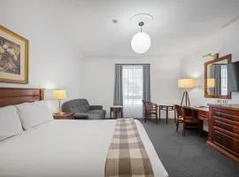 The Lawson Riverside Suites