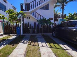BungaLoose Casa Waimea Oceanfront, casa de campo em Sipacate