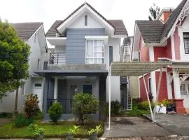Villa Dalia Puncak EE8-25
