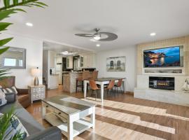 Beachfront Getaway with Ocean Views and Private Patio, וילה בניופורט ביץ'