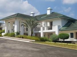 Marilag Resthouse, hotel na praia em Ternate