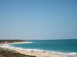 Turner's Retreat, Guilderton