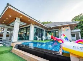 Airport Pool Villa บางเสร่
