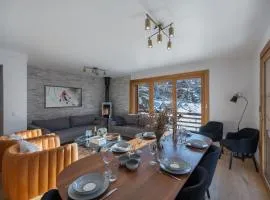 Chalet Mitoyen à Courchevel Moriond, 4 Chambres, 8 Personnes, Ski aux Pieds, Parking, Services Inclus - FR-1-563-104