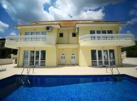 Luxury Villa Italiana with LargePanoramicSeaview and Private Pool