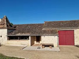 Beautiful country house for 10 with swimming pool