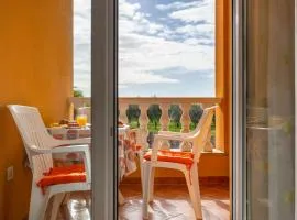 Bezauberndes Apartment mit Babybett, Spielplatz, Grill, WiFi