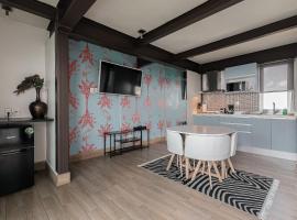 The Flamingo Rooftop Suite Unique Design in a Centric Location