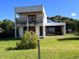 CASA PARA 10 PERSONAs, Hotel in Aguas Dulces