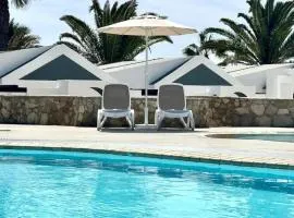Caleta de Fuste Apartment- Sleeps4- Pool- Garden