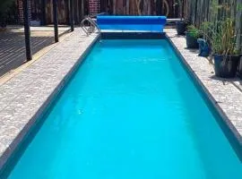 CABAÑAS CON PISCINA TEMPERADA CERCA DE LA PLAYAa