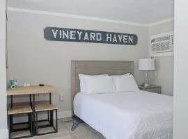 Vineyard Harbor Motel