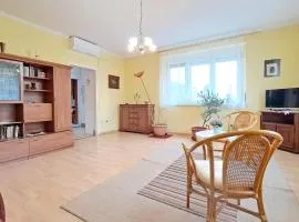 Rétifarkas Apartment with a green belt, fantastic city views and free parking