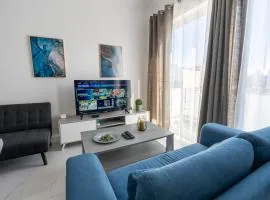 Sliema A25 - 5 mins walk to Valletta Ferry - Shopping Mall and Bay by QuickTrips