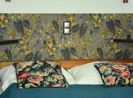 Four Season Thermal Apartman