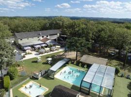 ZEcamping 4 familial animaux acceptés parc aquatique et restaurant, hotel i Loupiac