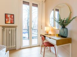 Fleming Ospedale 300Mt Wifi Aria condizionata Free parking, villa in Parma
