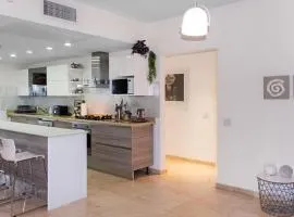 Modern Ground Level, 4 BR condo