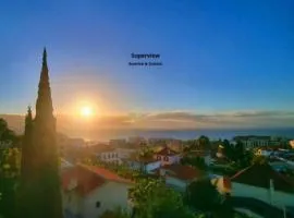 Warm Winter Stay with Panoramic Sea and City Views, Sunrise and Sunset Moments