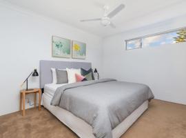 Stylish cottage escape the hustle and bustle, Hotel in Coogee