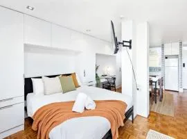 Lovely studio apartment with Freo Port views