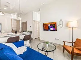Serene Escape 1BD Pool 2 min to TCU