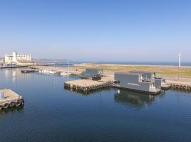 3 Bedroom Amazing Ship In Nexø, khách sạn ở Neksø