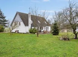 2 Bedroom Beautiful Home In Bogense