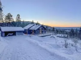 3 Bedroom Cozy Home In Rendalen