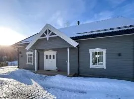 Lovely Home In Gran With Wifi