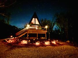 The Linkin, a cozy mountain cabin with King Bed, hotel v destinaci Ironton