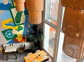 The People - Tours, hotel di Tours
