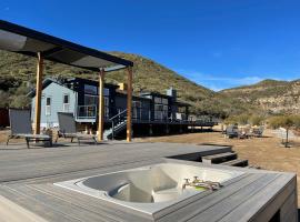 Ojai Wilderness Off-The-Grid Sespe House, hotel in Ojai