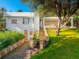 Dimora Marinella-Porto Rotondo, hotel v destinaci Porto Rotondo