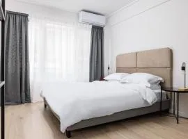 B&M Suites