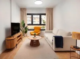 Your Sunny Retreat! Modern apt steps to the beach