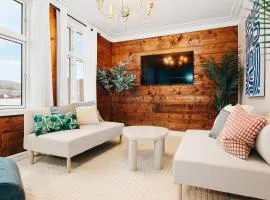 Dinbnb Home - History meets Modern I 3-Story Bergen House
