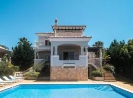 Crest 5 - 8 Pax Golf & Beach Swimming pool