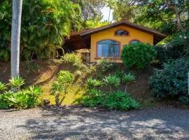 Pequeña Casita entre árboles con excelente vista