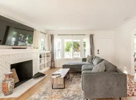Stylish Gated Retreat in East Hollywood with Parking