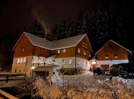 Hotýlek pod smrkem, hotel v destinaci Harrachov