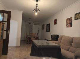 chalet adosado La morena cerca del caminito del rey, chal&eacute; alpino em Ardales